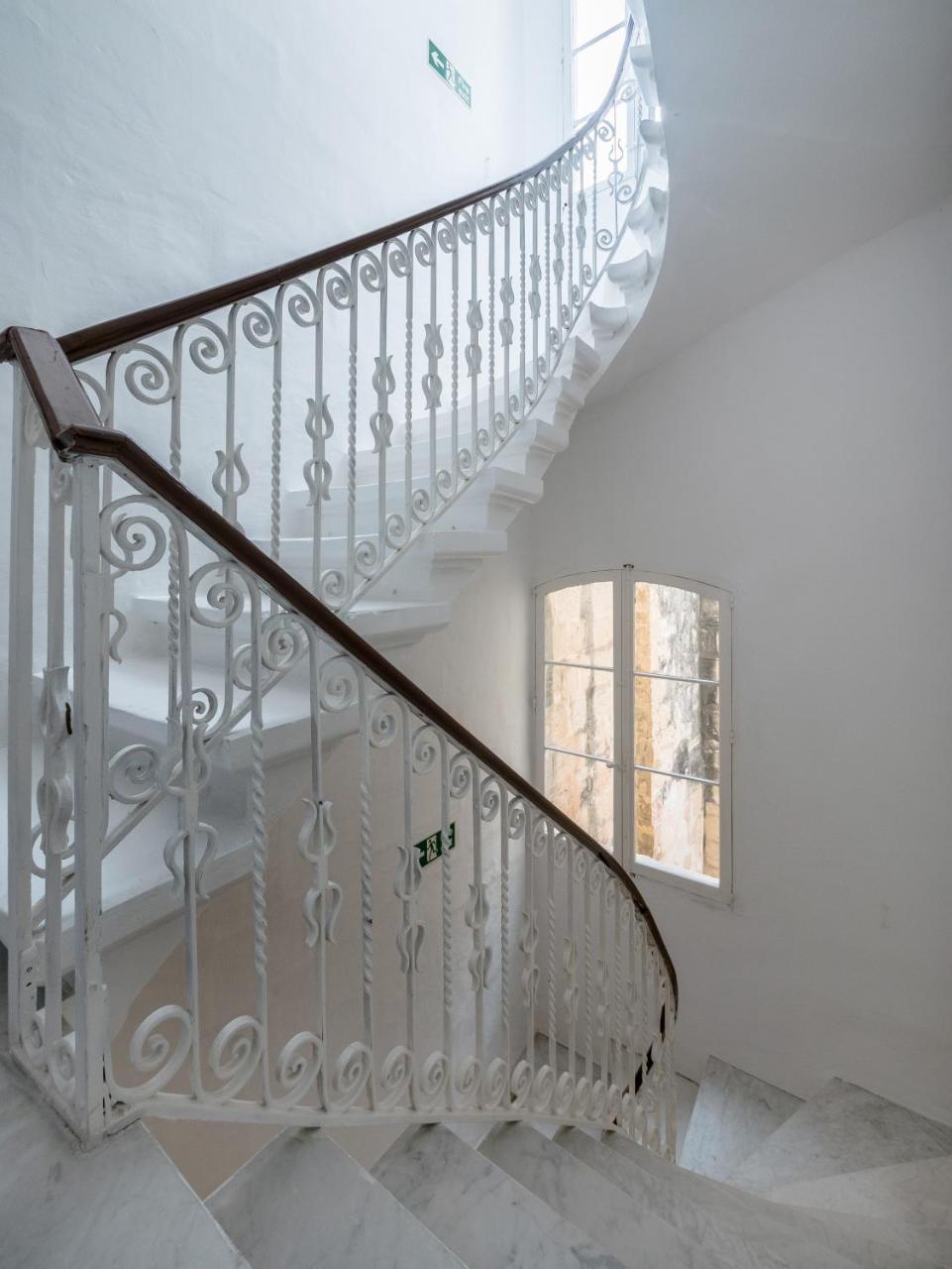 Valletta Kampnar City Living Ngoại thất bức ảnh